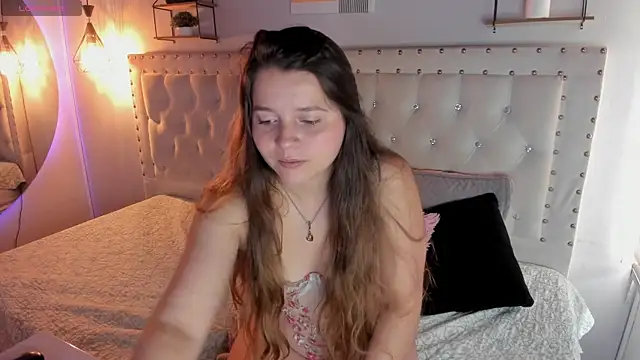 sophiee09  online show from 12-02-25, 01:28