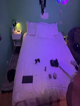 Snapshot of versatilevortex chatting on 10-20-25, 01:17 versatilevortex online show from 10-20-25, 01:17