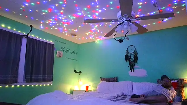 Snapshot of versatilevortex chatting on 10-23-25, 02:11 versatilevortex online show from 10-23-25, 02:11