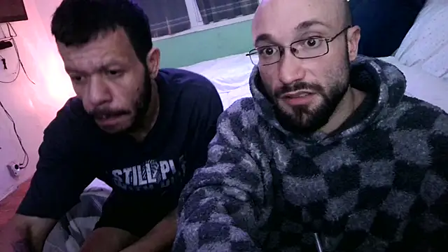 Snapshot of versatilevortex chatting on 10-28-25, 02:59 versatilevortex online show from 10-28-25, 02:59