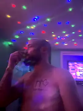 Snapshot of versatilevortex chatting on 10-30-25, 02:57 versatilevortex online show from 10-30-25, 02:57