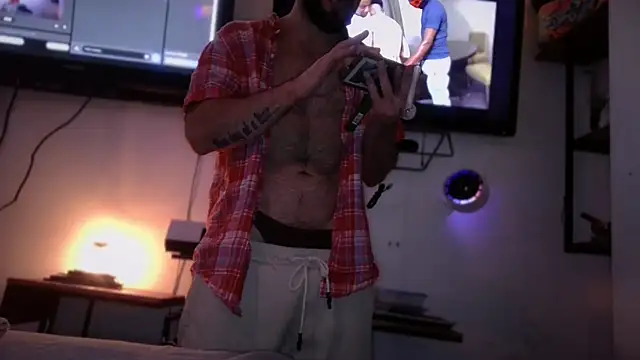 Snapshot of versatilevortex chatting on 11-28-25, 05:21 versatilevortex online show from 11-28-25, 05:21