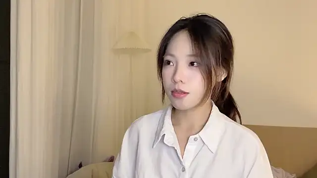 Snapshot of Meng_777 chatting on 10-13-25, 11:32 Meng 777 online show from 10-13-25, 11:32