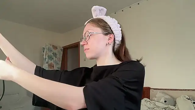 MargarettNewbie online show from 10-04-25, 04:21