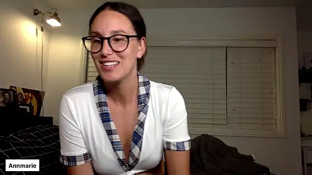 Snapshot of annmarieferrara chatting on 09-26-25, 02:04 annmarieferrara online show from 09-26-25, 02:04