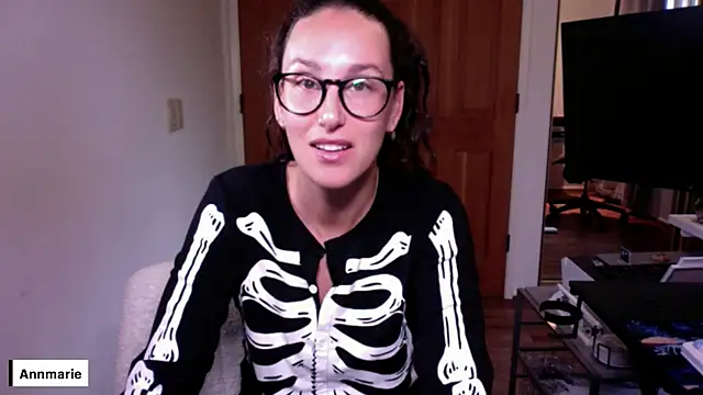 Snapshot of annmarieferrara chatting on 10-03-25, 04:04 annmarieferrara online show from 10-03-25, 04:04
