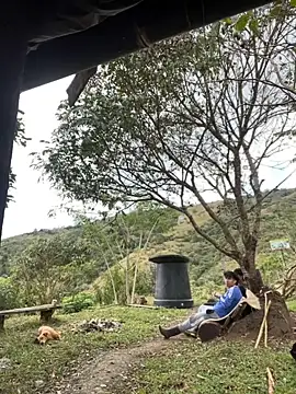 Snapshot of sky-wolves chatting on 09-24-25, 04:43 sky-wolves online show from 09-24-25, 04:43