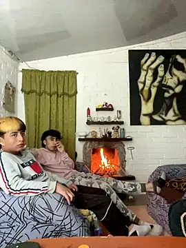 Snapshot of sky-wolves chatting on 09-25-25, 06:17 sky-wolves online show from 09-25-25, 06:17