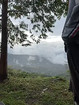 Snapshot of sky-wolves chatting on 10-10-25, 09:58 sky-wolves online show from 10-10-25, 09:58