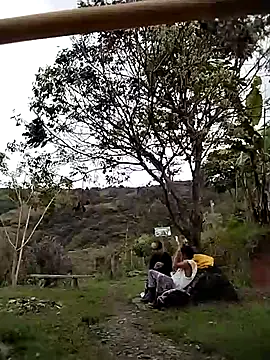 Snapshot of sky-wolves chatting on 10-25-25, 05:30 sky-wolves online show from 10-25-25, 05:30