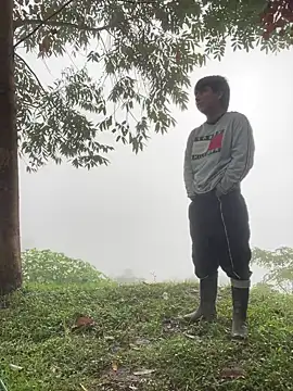 Snapshot of sky-wolves chatting on 11-15-25, 10:15 sky-wolves online show from 11-15-25, 10:15