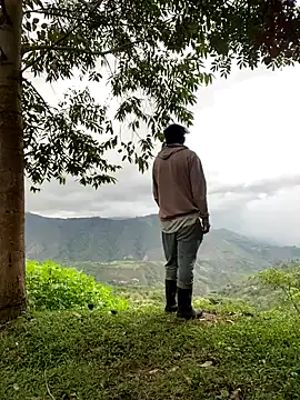 Snapshot of sky-wolves chatting on 11-22-25, 09:47 sky-wolves online show from 11-22-25, 09:47