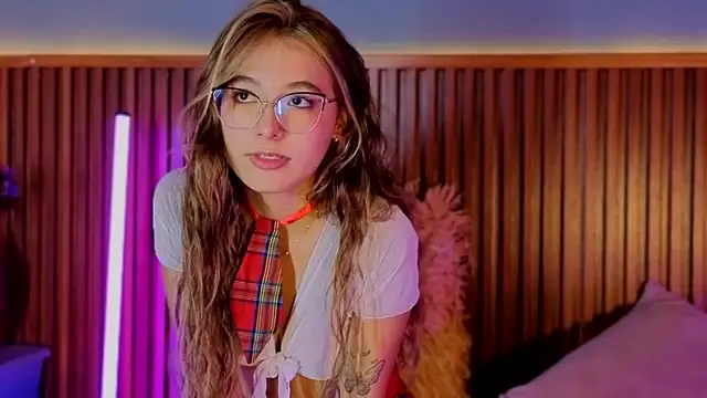 VictoriaSpark online show from 09-17-25, 01:24