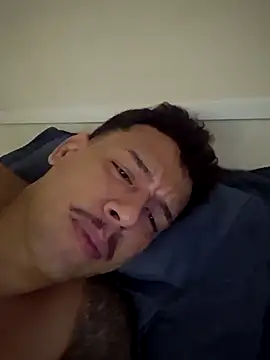 maicon9339 online show from 10-27-25, 05:22