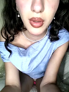 Emily-hottson online show from 09-25-25, 10:46