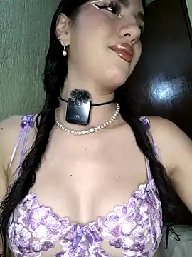 Emily-hottson online show from 10-19-25, 06:58