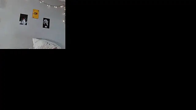 Snapshot of nicole_mayer01 chatting on 10-19-25, 12:28 nicole mayer01 online show from 10-19-25, 12:28