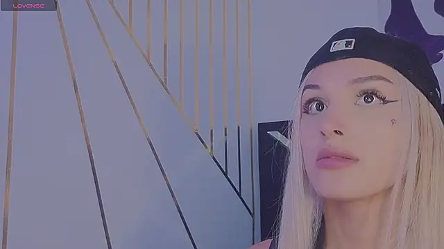 Angel-dragun online show from 04-14-26, 03:01