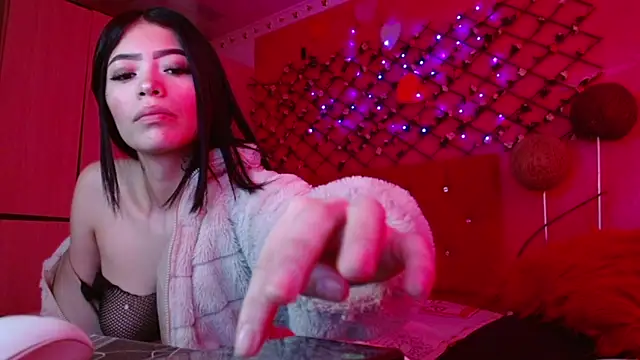 Snapshot of Zoe_kler chatting on 11-04-25, 07:46 Zoe kler online show from 11-04-25, 07:46