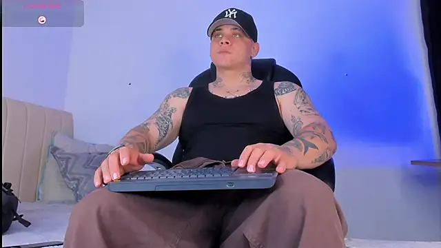 denis munera online show from 10-23-25, 10:03