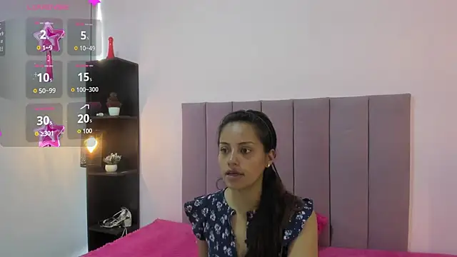 HoollyHendrix online show from 10-10-25, 08:08