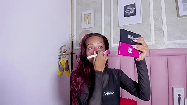 HoollyHendrix online show from 01-10-26, 12:51