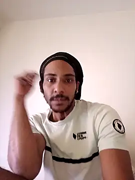 Snapshot of Mikaaa97 chatting on 11-21-25, 12:32 Mikaaa97 online show from 11-21-25, 12:32