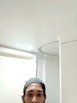 Snapshot of Mikaaa97 chatting on 12-18-25, 08:04 Mikaaa97 online show from 12-18-25, 08:04