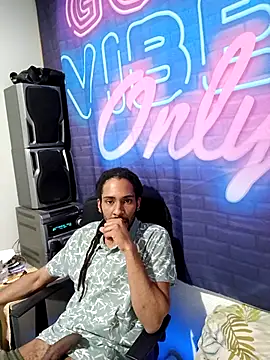 Snapshot of Mikaaa97 chatting on 02-13-26, 06:15 Mikaaa97 online show from 02-13-26, 06:15