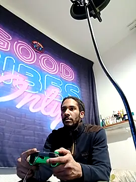 Snapshot of Mikaaa97 chatting on 02-22-26, 12:23 Mikaaa97 online show from 02-22-26, 12:23