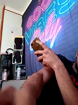 Snapshot of Mikaaa97 chatting on 03-15-26, 07:25 Mikaaa97 online show from 03-15-26, 07:25