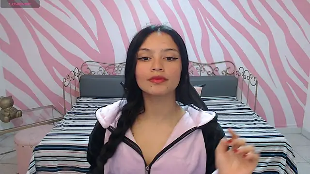 maddie  cute online show from 10-14-25, 08:31