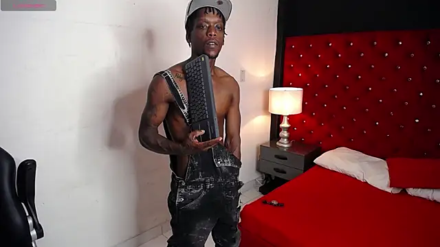 SkylerBigxxx online show from 10-04-25, 04:43