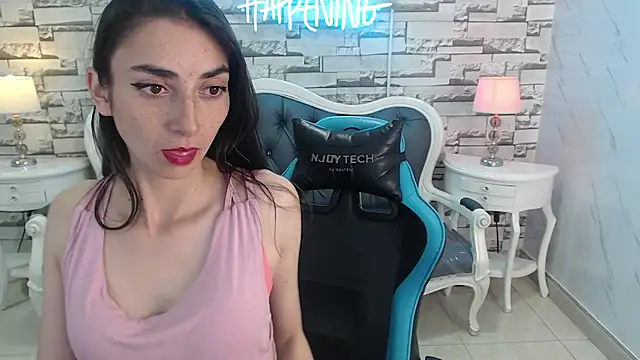 Maily a  online show from 09-23-25, 04:04