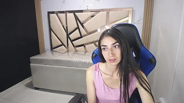 Maily a  online show from 11-16-25, 03:01