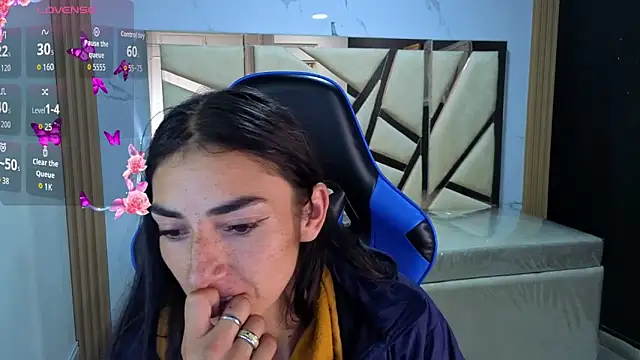 Maily a  online show from 02-26-26, 02:43