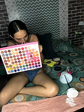 Snapshot of KaMila_M00N chatting on 10-06-25, 04:15 KaMila M00N online show from 10-06-25, 04:15