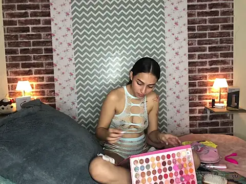 Snapshot of KaMila_M00N chatting on 10-08-25, 03:09 KaMila M00N online show from 10-08-25, 03:09