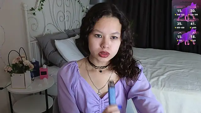 Snapshot of moco_choco chatting on 11-26-25, 06:25 moco choco online show from 11-26-25, 06:25