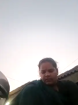 Snapshot of Sh_kiyara chatting on 09-26-25, 12:53 Sh kiyara online show from 09-26-25, 12:53