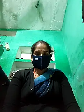 Snapshot of Sh_kiyara chatting on 10-29-25, 04:09 Sh kiyara online show from 10-29-25, 04:09