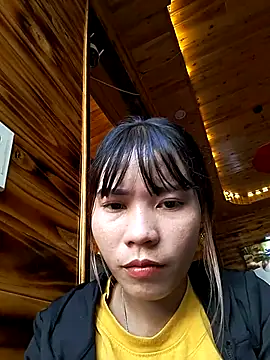 Snapshot of linhkem-cute chatting on 09-21-25, 08:38 linhkem-cute online show from 09-21-25, 08:38