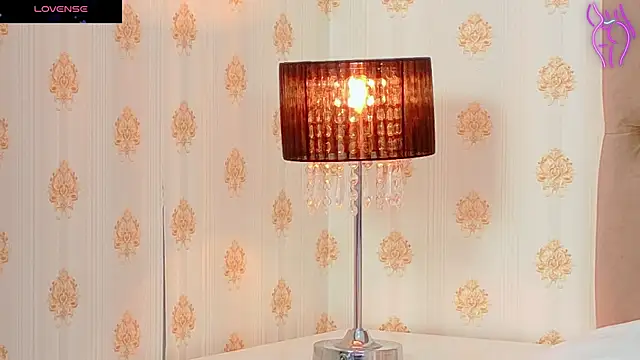 CoraVex online show from 10-13-25, 04:23