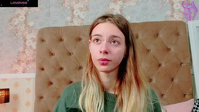 CoraVex online show from 10-29-25, 04:59