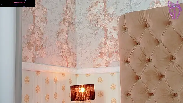 CoraVex online show from 11-08-25, 05:07