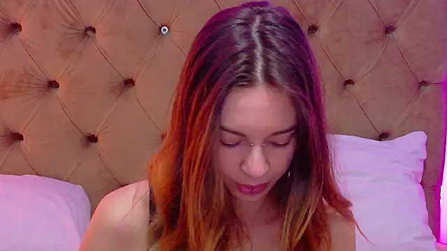 CoraVex online show from 04-11-26, 04:06