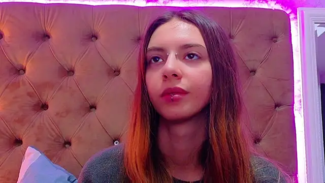 CoraVex online show from 04-27-26, 03:59