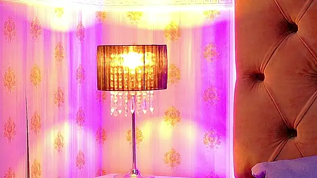 CoraVex online show from 04-29-26, 03:32