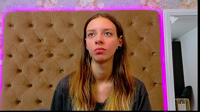 CoraVex online show from 06-12-26, 03:49