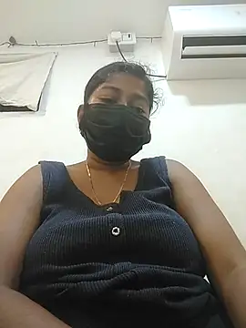 Snapshot of TAMIL_AMMUKUTTYY chatting on 10-18-25, 06:52 TAMIL AMMUKUTTYY online show from 10-18-25, 06:52